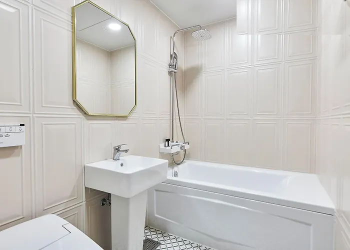 Hotel Gugi 2*